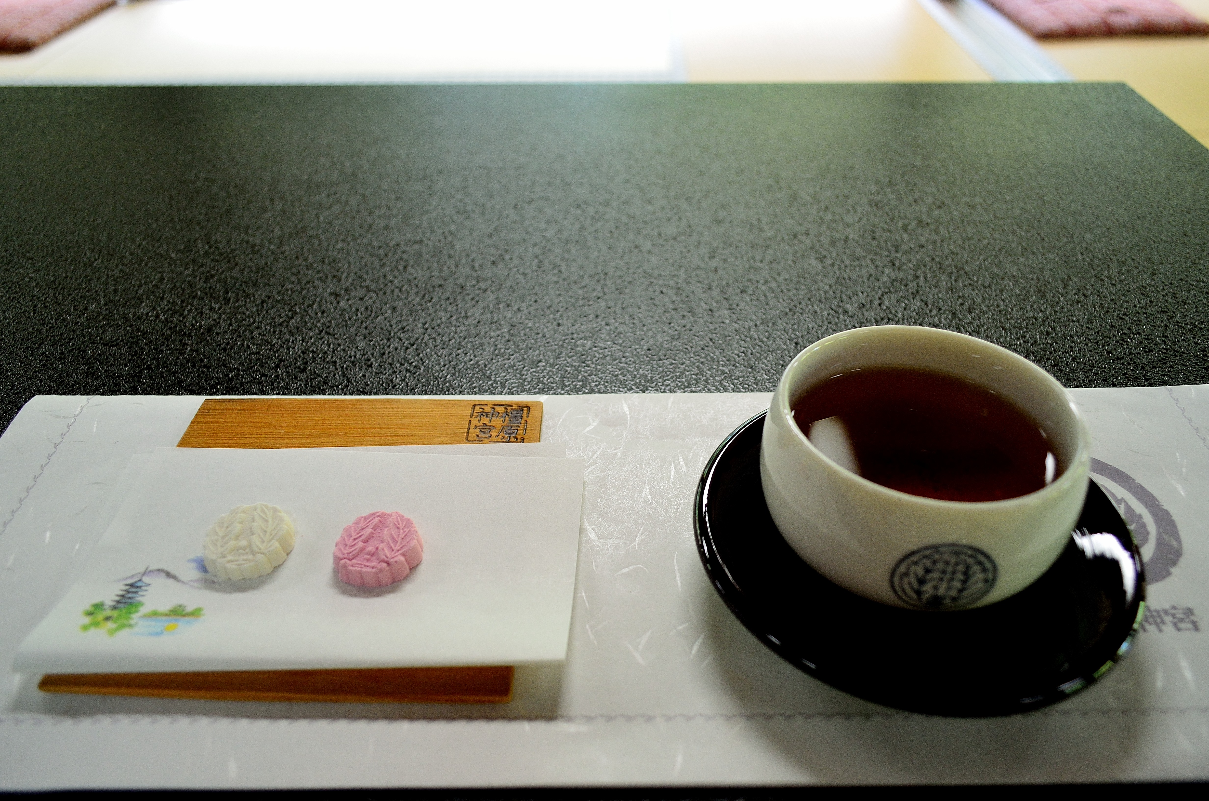 橿原神宮文華殿　特別公開の茶菓子